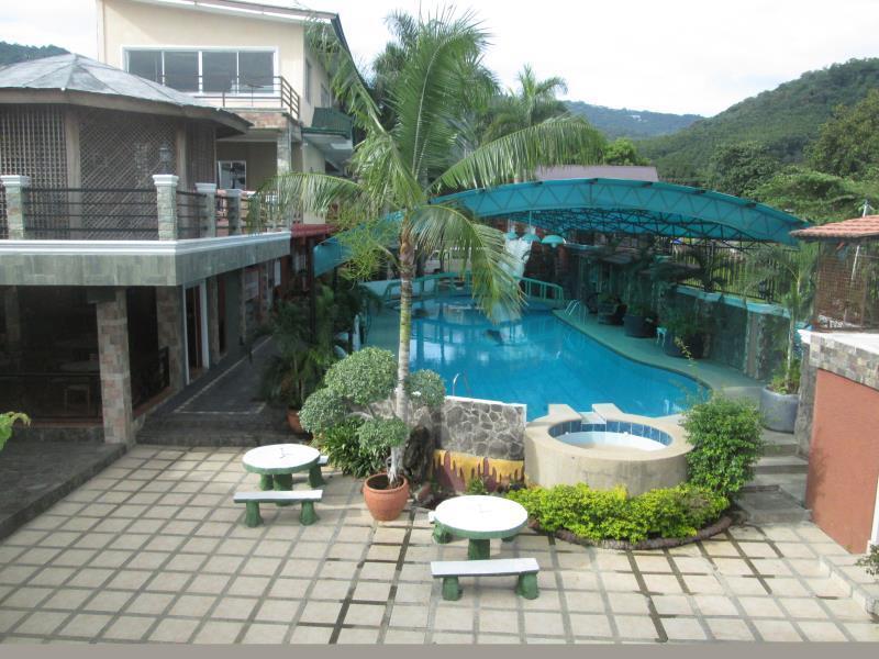 Villa Khristalene Batangas Exterior photo